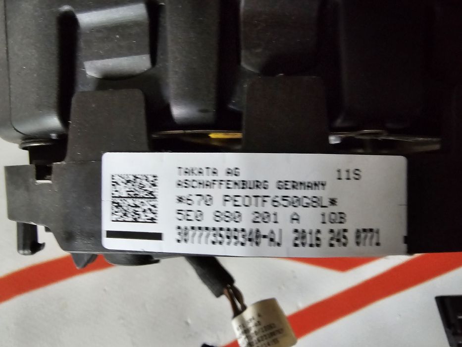 Airbag volan Skoda Octavia Rapid Superb Fabia dupa 2012 cod 5E0880201A