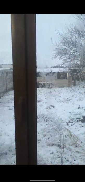 Ижарага уй берилади  назарбек  3 хона  250& лубойга