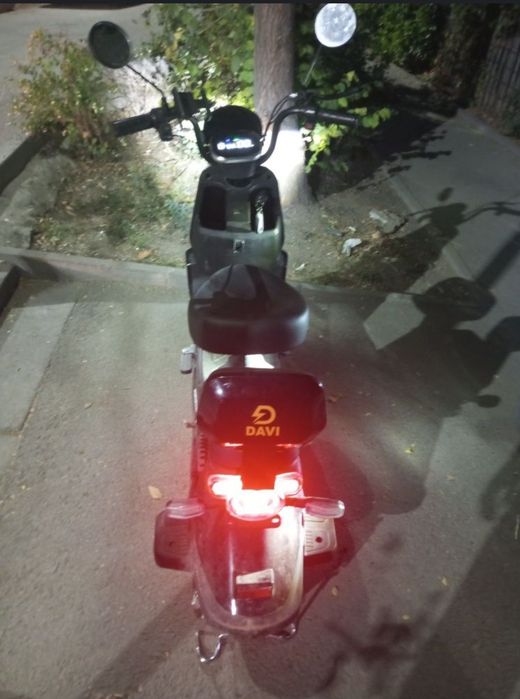 Продам электро мопед Davi