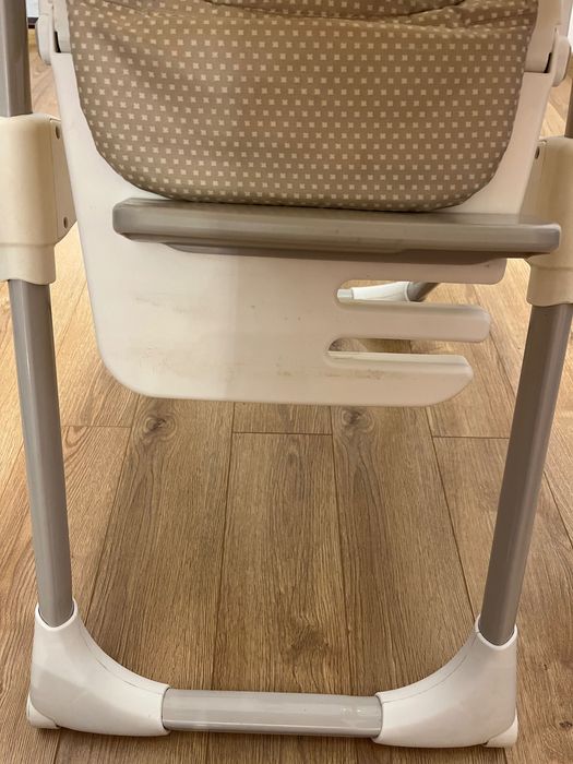 Scaun de masa pentru bebe Joie