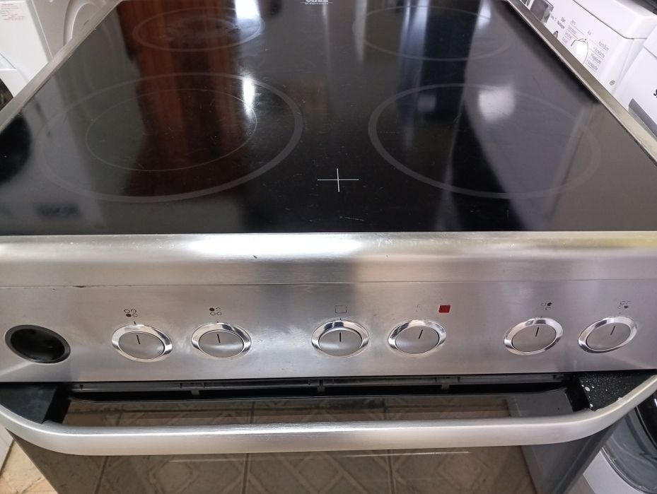 Иноксова свободно стояща печка с керамичен VOSS Electrolux с Гаранция!