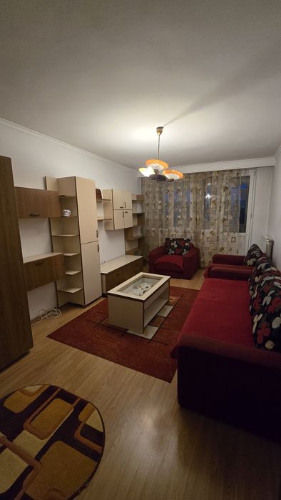 Inchiriez apartament cu 2 camere
