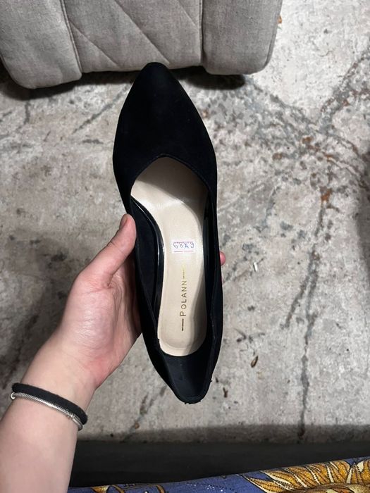 Продам женские туфли