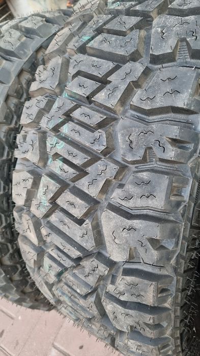 Anvelope Off Road LT305/60R18 Noi! 2 bucati