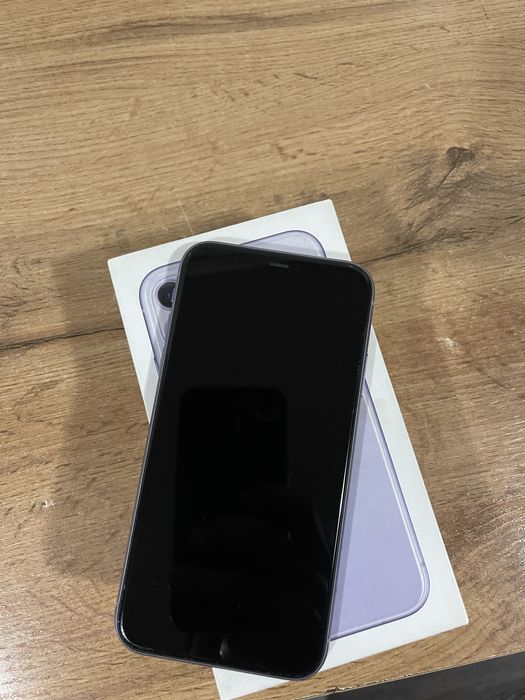 Продам Iphone айфон 11