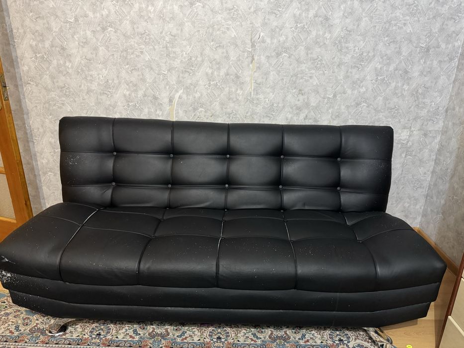 Срочно продам диван