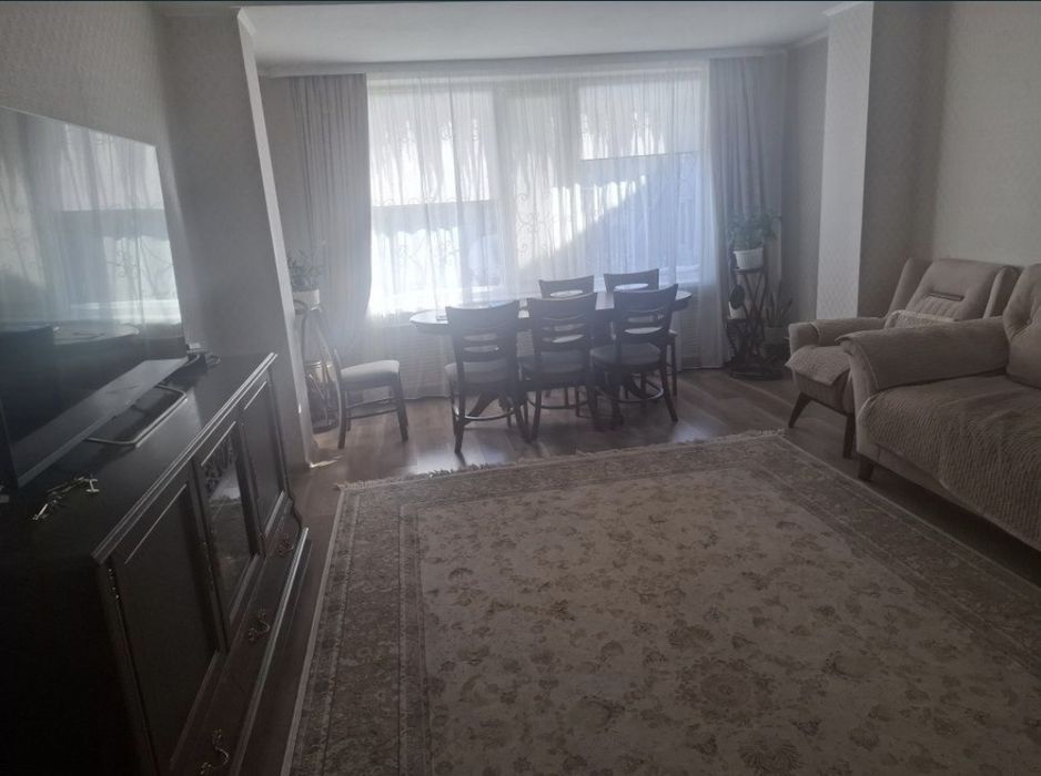 Продаеться дом с бизнесом в Астане