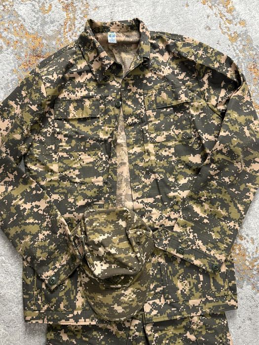 Продаётся военный костюм, женский