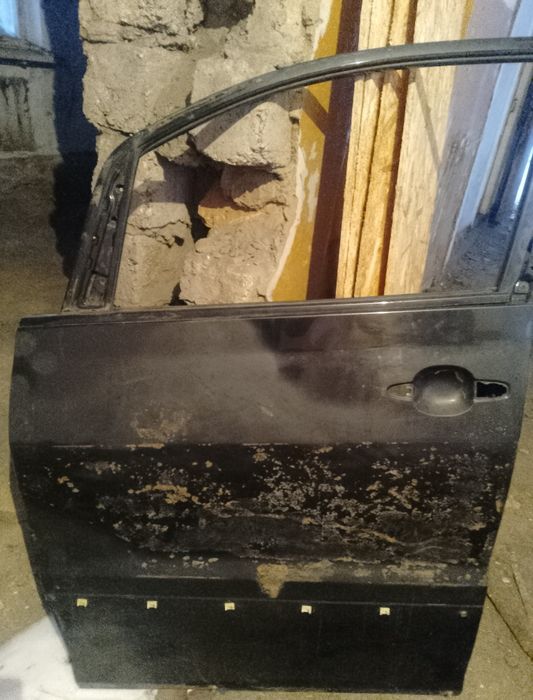 Продам дверь альфард