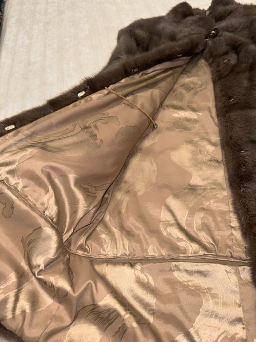 Продам норковую шубу