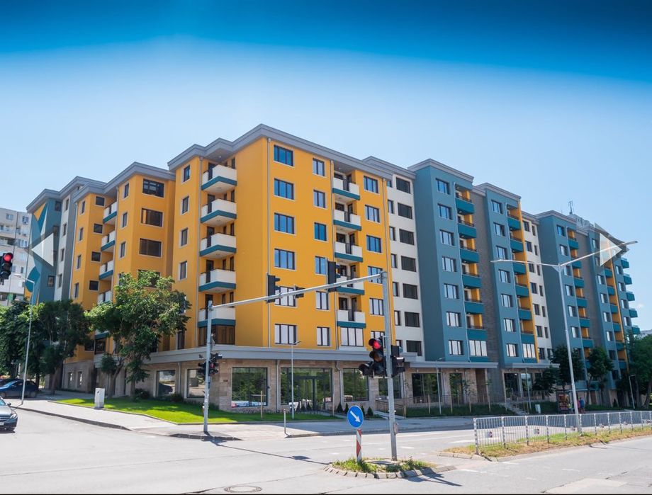 Дава се под наем Гараж / Паркомясто в Варна, Център - 15 кв.м за 79.56 € - Снимка #1