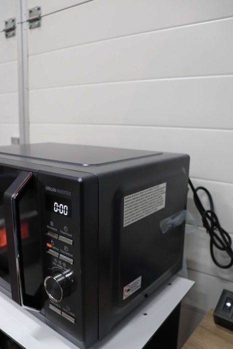 Микровълнова фурна Toshiba MW3-AM25PFI 25L 900W,инвертор, размразяване