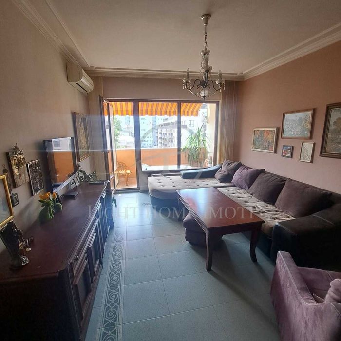 Продава се Тристаен апартамент в Пловдив, Кючук Париж - 87 кв.м за 1943 €/кв.м - Снимка #1