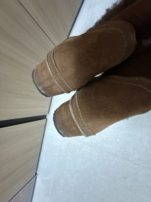 Продам зимние сапоги девушкам