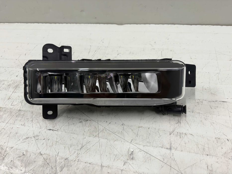 Ляв халоген / Десен халоген БМВ Ф40 BMW F40 М за броня М-пакет