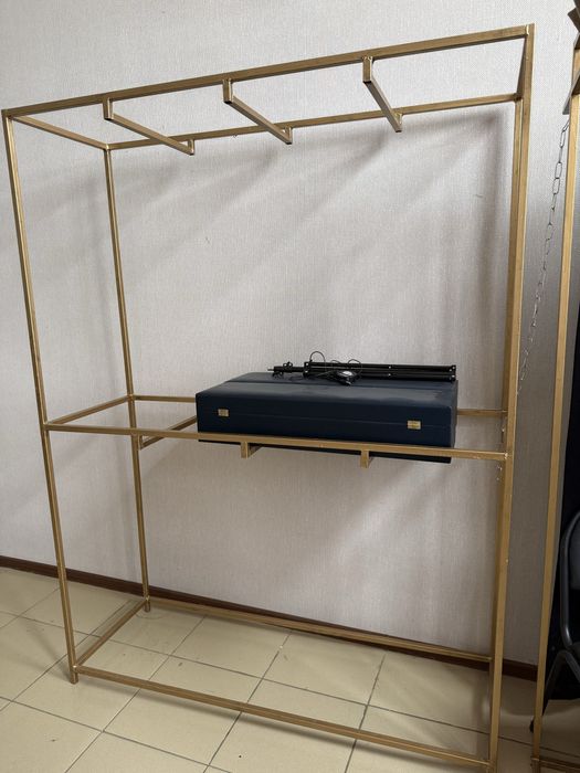 Стеллаждар сатылады.Оборудование