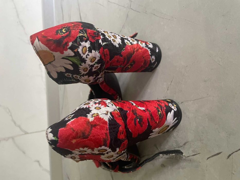 Sandale Marca Botinelli, toc înalt, mărimea 39