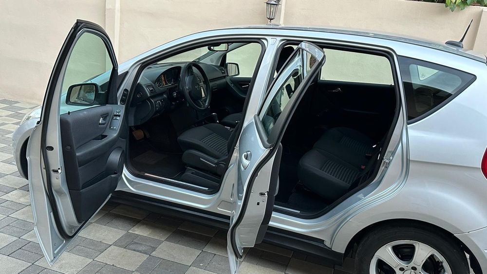 Mercedes Aclass Automatik Cutia an 2012