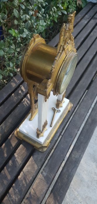 Impresionant ceas de semineu frantuzesc marmura cu bronz doree antik