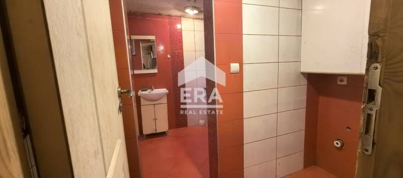 Дава се под наем Етаж от къща в Варна, Аспарухово - 60 кв.м за 281 € - Снимка #5