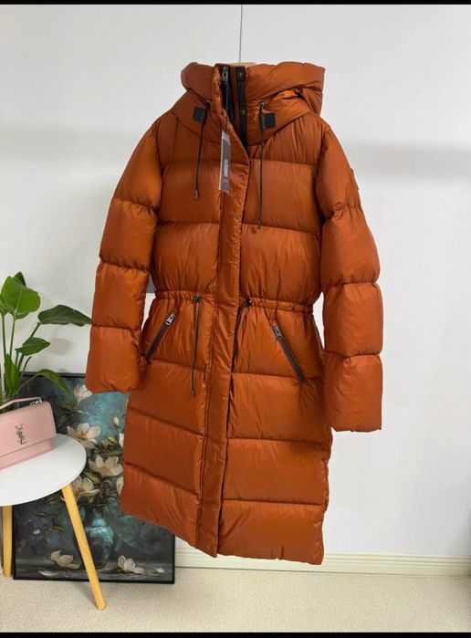 Продам новый женский пуховик