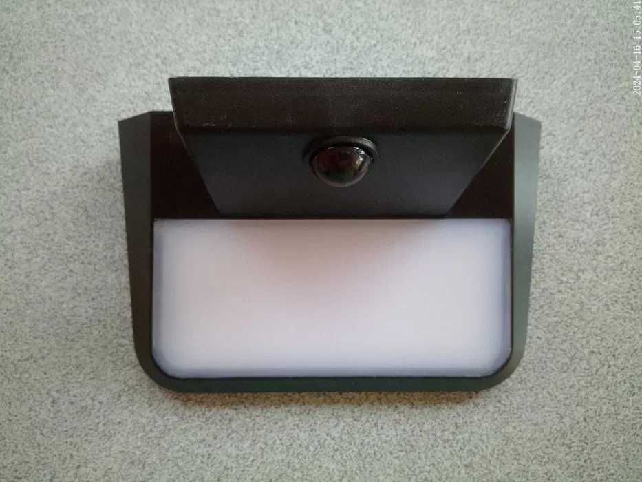 Lampa solara led , senzor miscare si crepuscular,200-500-800 lum