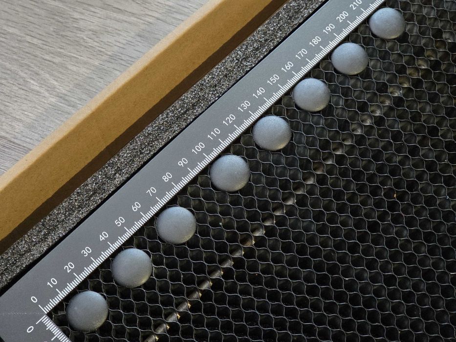 Пчелна пита за лазерно гравиране и рязане 46х46см