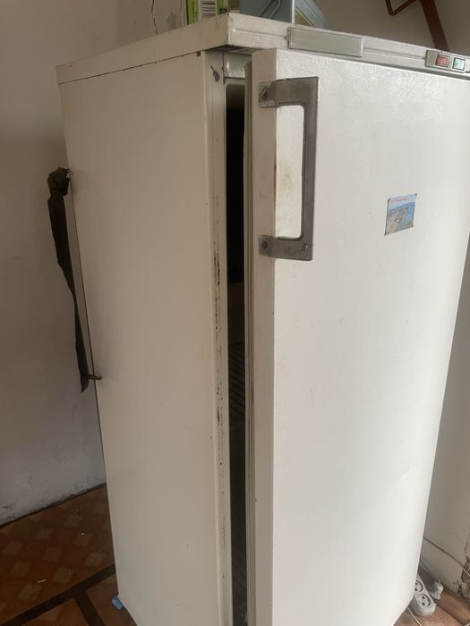 Продам холодильник Бирюса