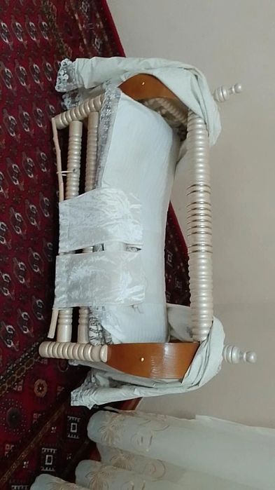 Бешик срочна сотилади йенги...