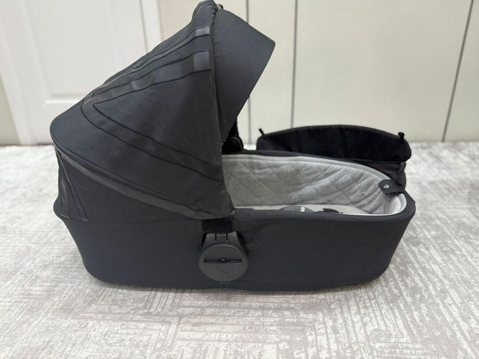 Продается коляска Easywalker Charley mini