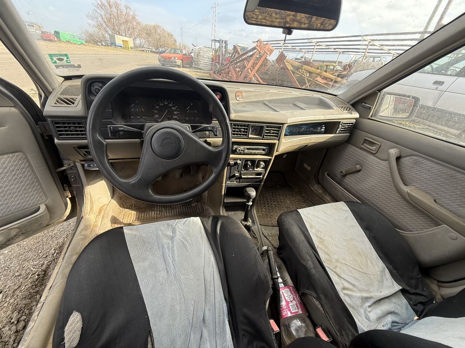 Опел кадет Д 1.2 на части