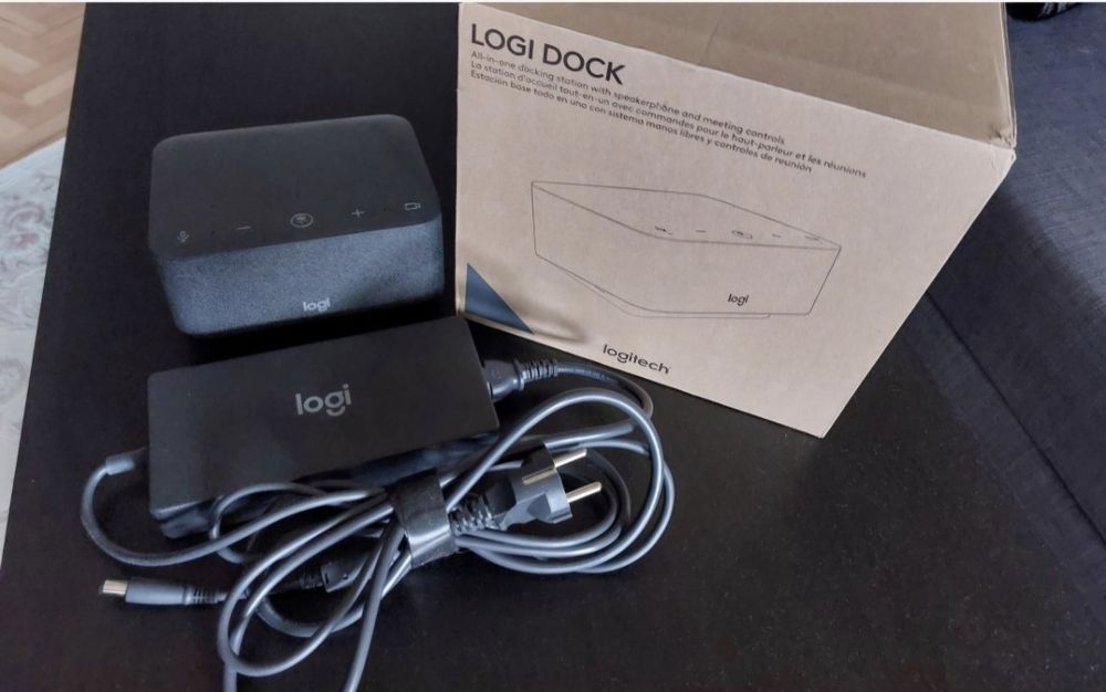 LogiDock Logitech