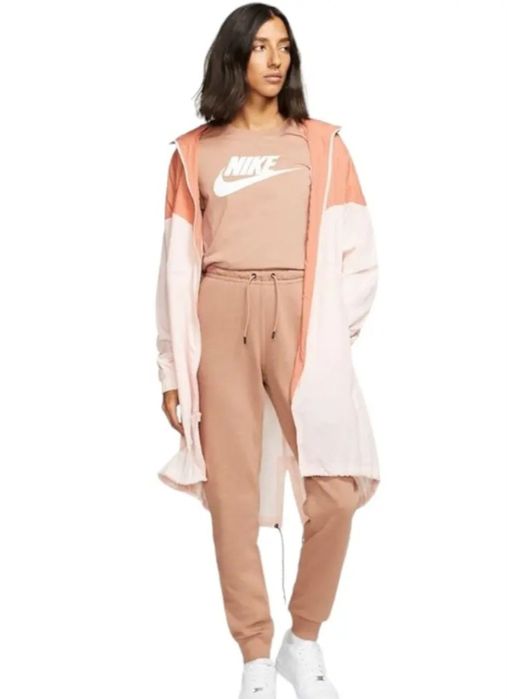 Nike TRENCH ветррвка яке парка
Ветровка