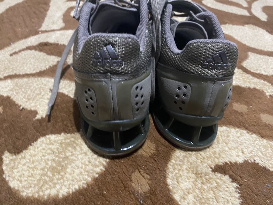 Adidasi Adidas eleganti