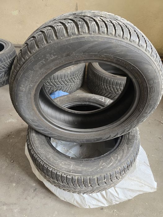 Резервни гуми с джанти и (патерици)