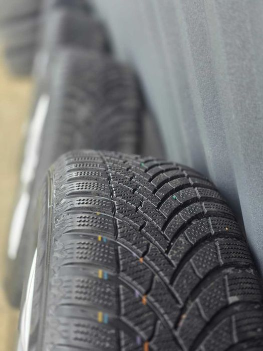 Jante Cu Cauciucuri 225/60R18 Dot 2625 Renault
