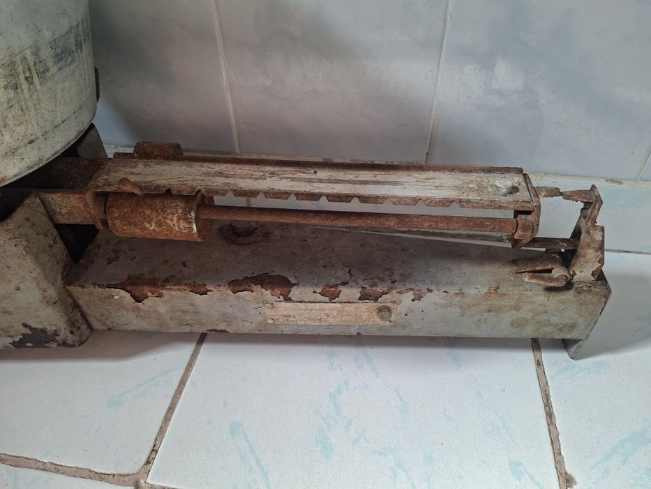 Cantar balanta cu tas de aluminiu