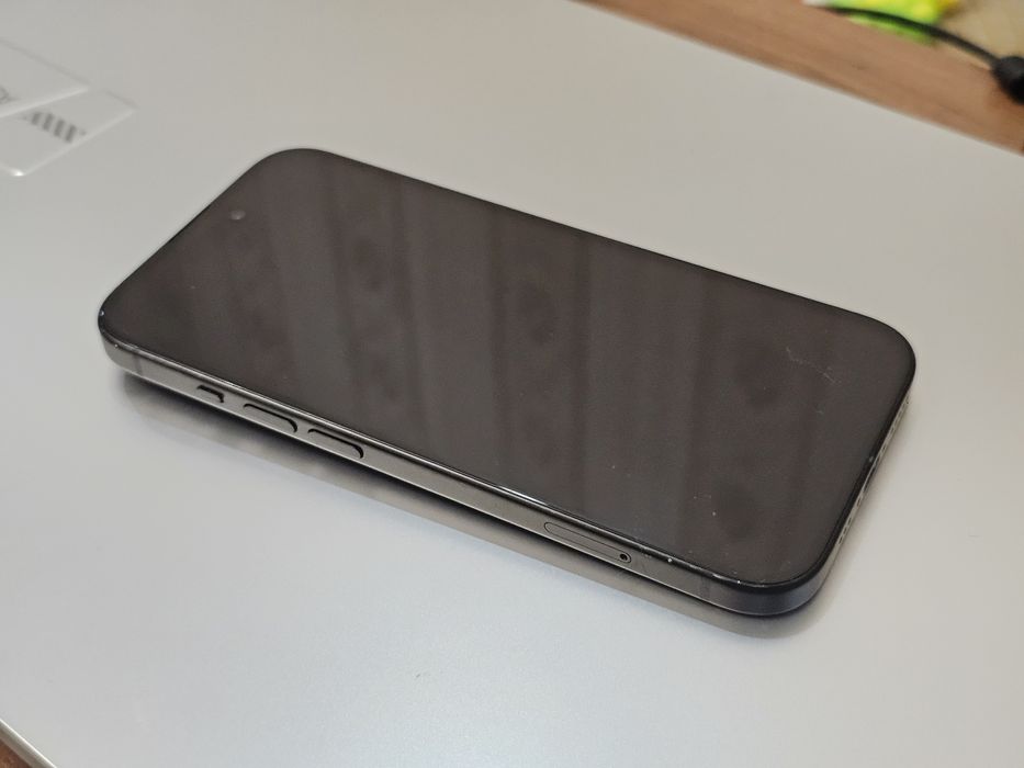 Iphone 15 черный 128gb АКБ 89%