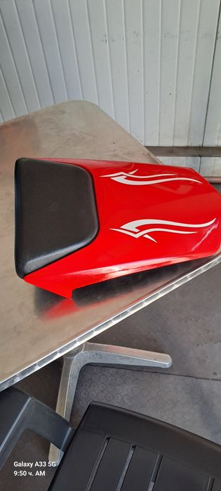 Yamaha R1 заден капак