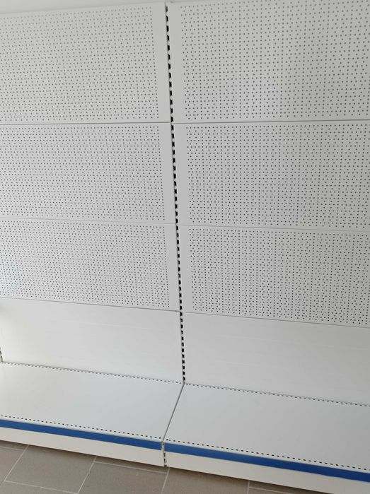 Стелажи с перфориран гръб - нови