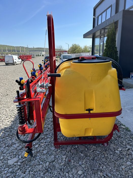Instalatie erbicidat 600 l cu rampa de 12 m si diuza tripla