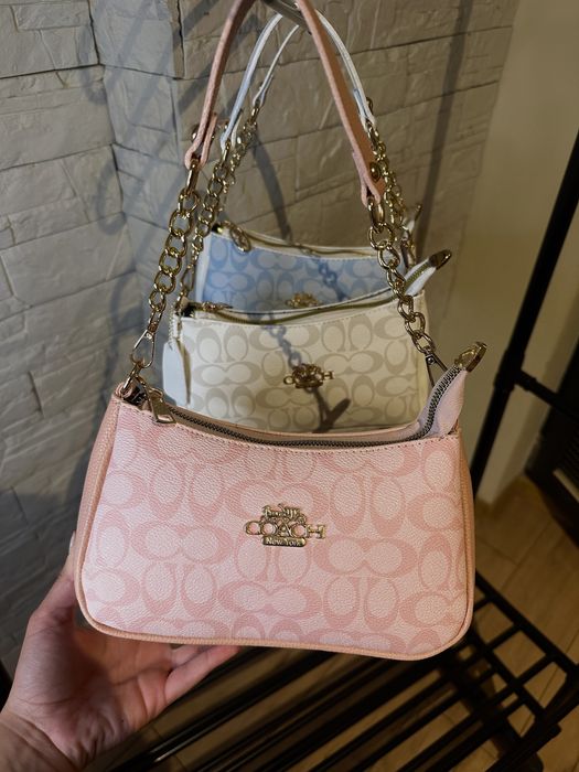 Дамски чанти/ Всички цветове Coach