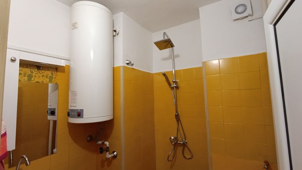 Дава се под наем Двустаен апартамент в Враца, Квартал 103 - 75 кв.м за 280.5 € - Снимка #9