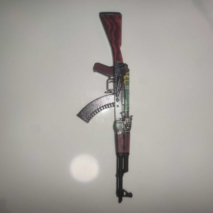 Умален модел на AK-47 Fire Serpent от CS:GO/CS:2 в мащаб 1:6