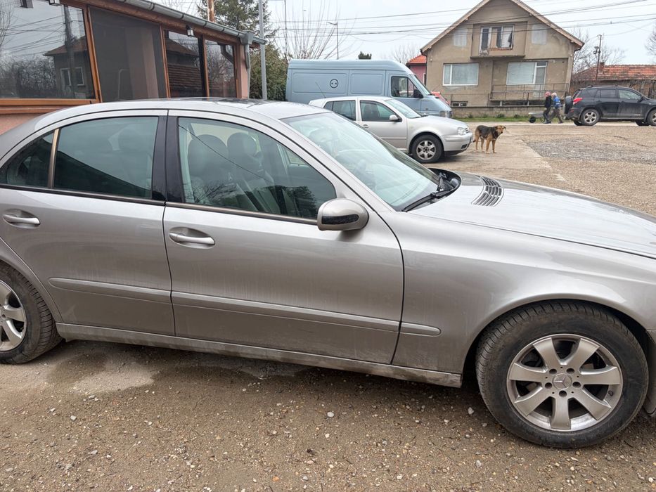 Mercedes E320 224konq 2006g