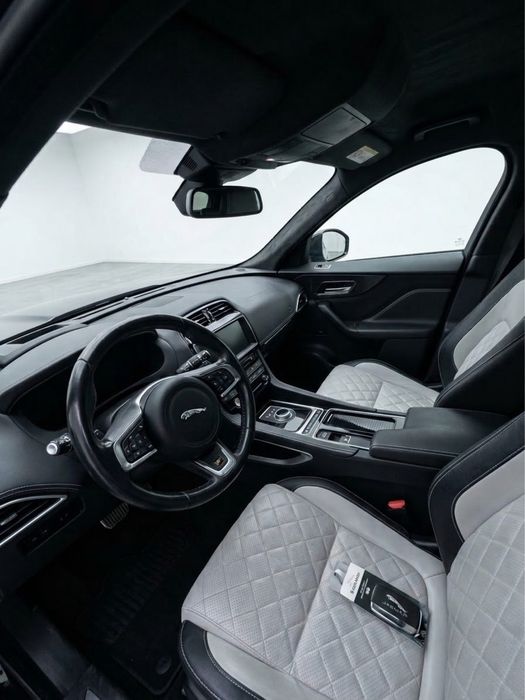 Jaguar F-Pace 3.0 diesel /4x4/300 cp