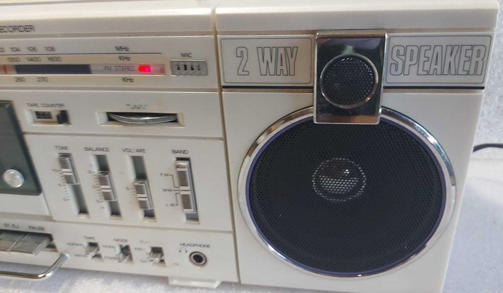 Audio Sonic TBS-8200 Stereo Radio Cassette Recorder