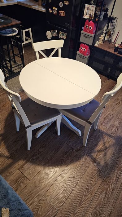 Masa extensibila ROSENTORP (IKEA) + 3 SCAUNE