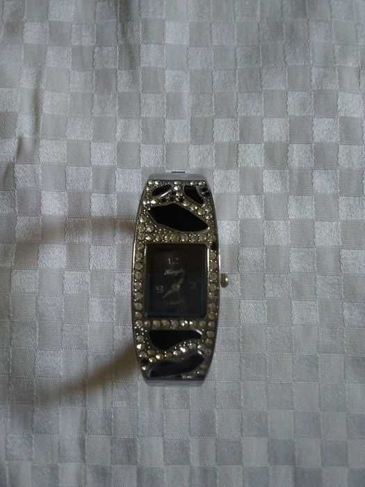 Часовник Mingdu-,нов