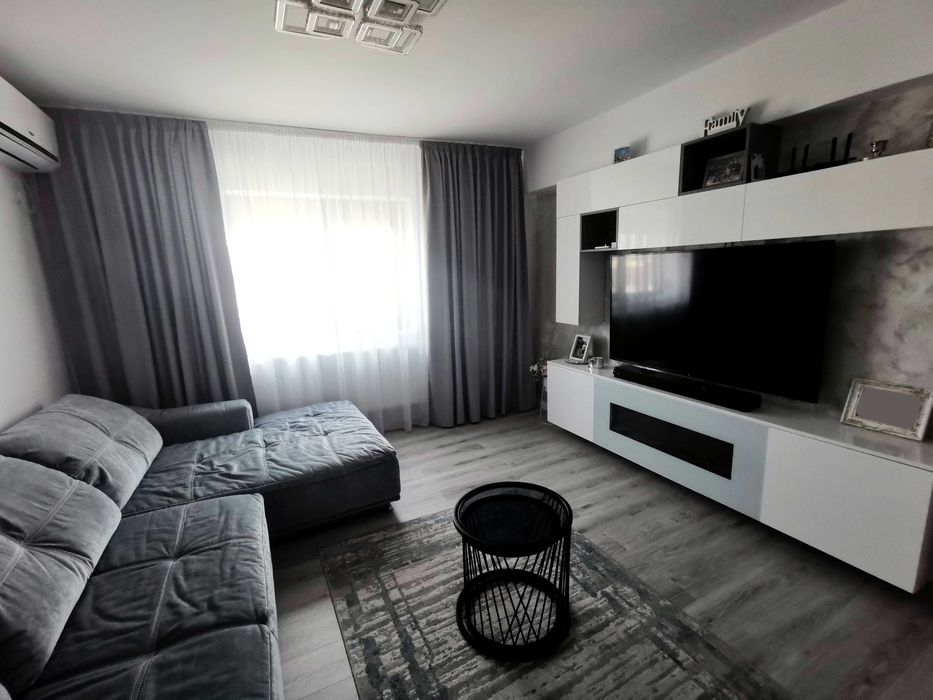 Apartament 3 camere, decomandat – Ovidiu Sud, Vând direct de la proprietar